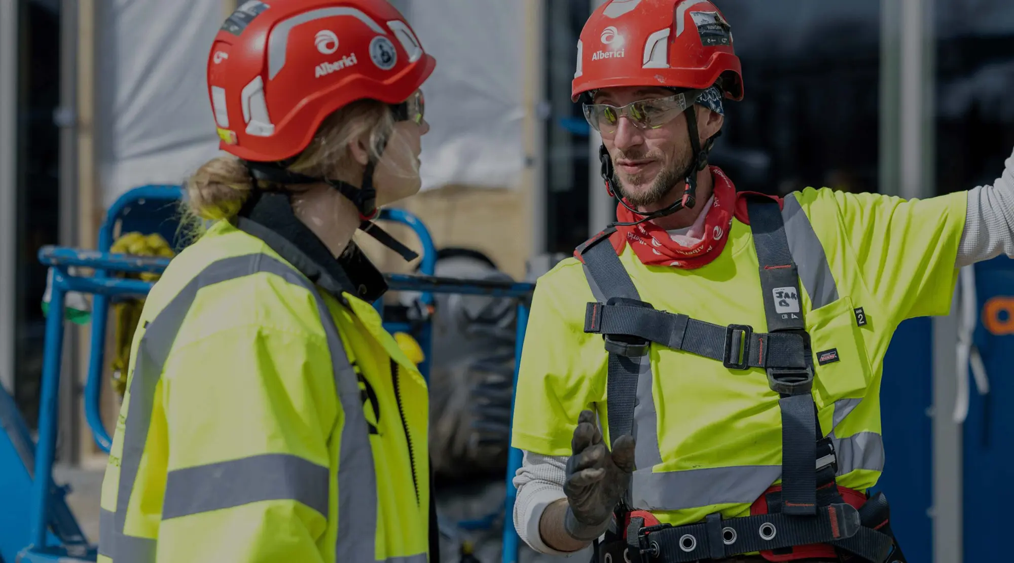 Photo of commercial construction teams wearing Alberici branded hard hats